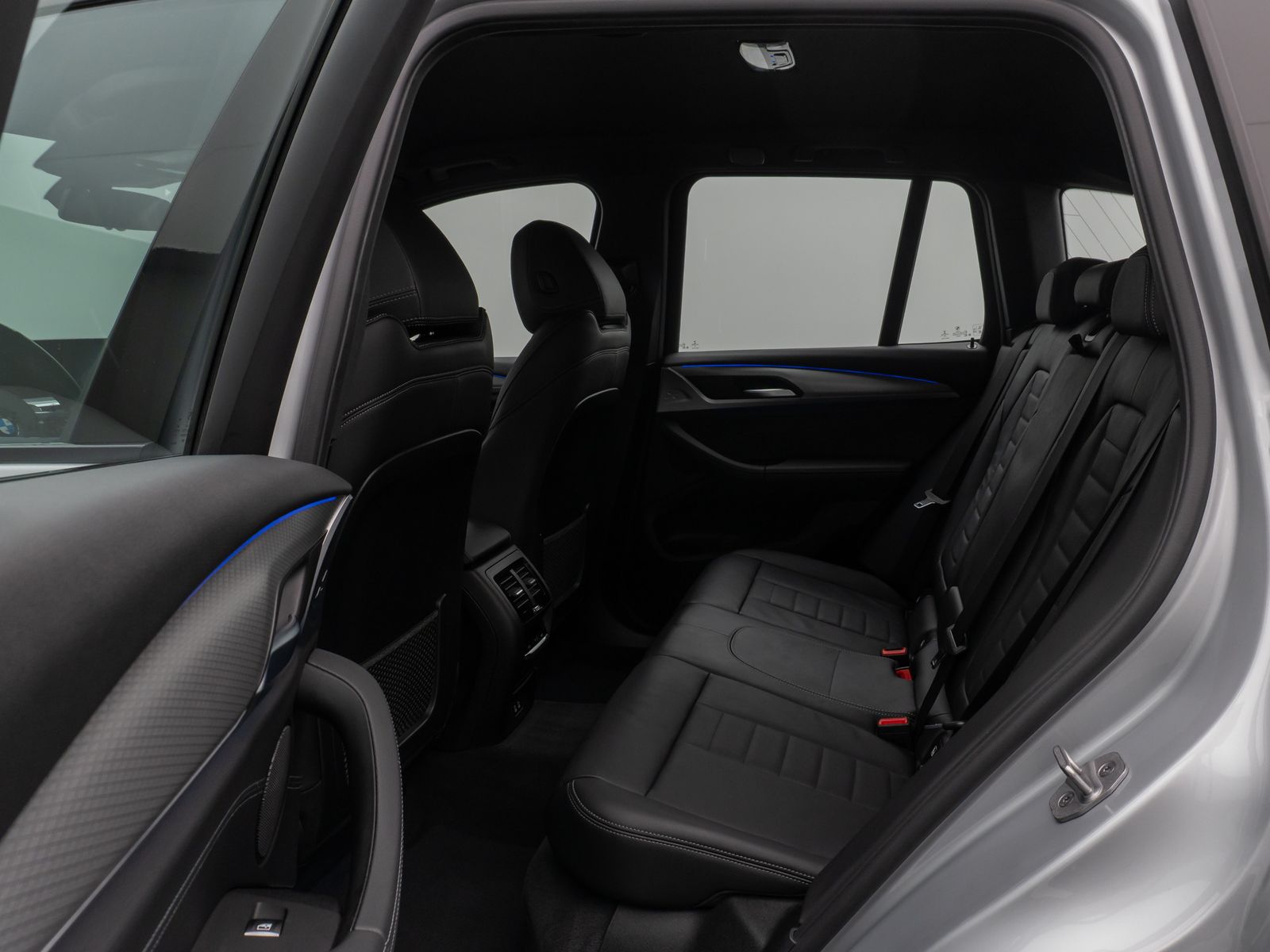 Fahrzeugabbildung BMW X3 xD20i M Sport 360°DAB Parkassist Alarm 19Zoll