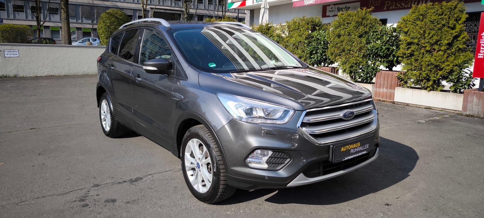 Ford Kuga Titanium, Navi,Teilleder, uff., 2.Hand