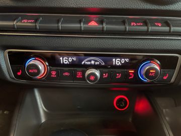 Audi A3 Sportback attraction ultra*2. Hand*Navi*Xenon