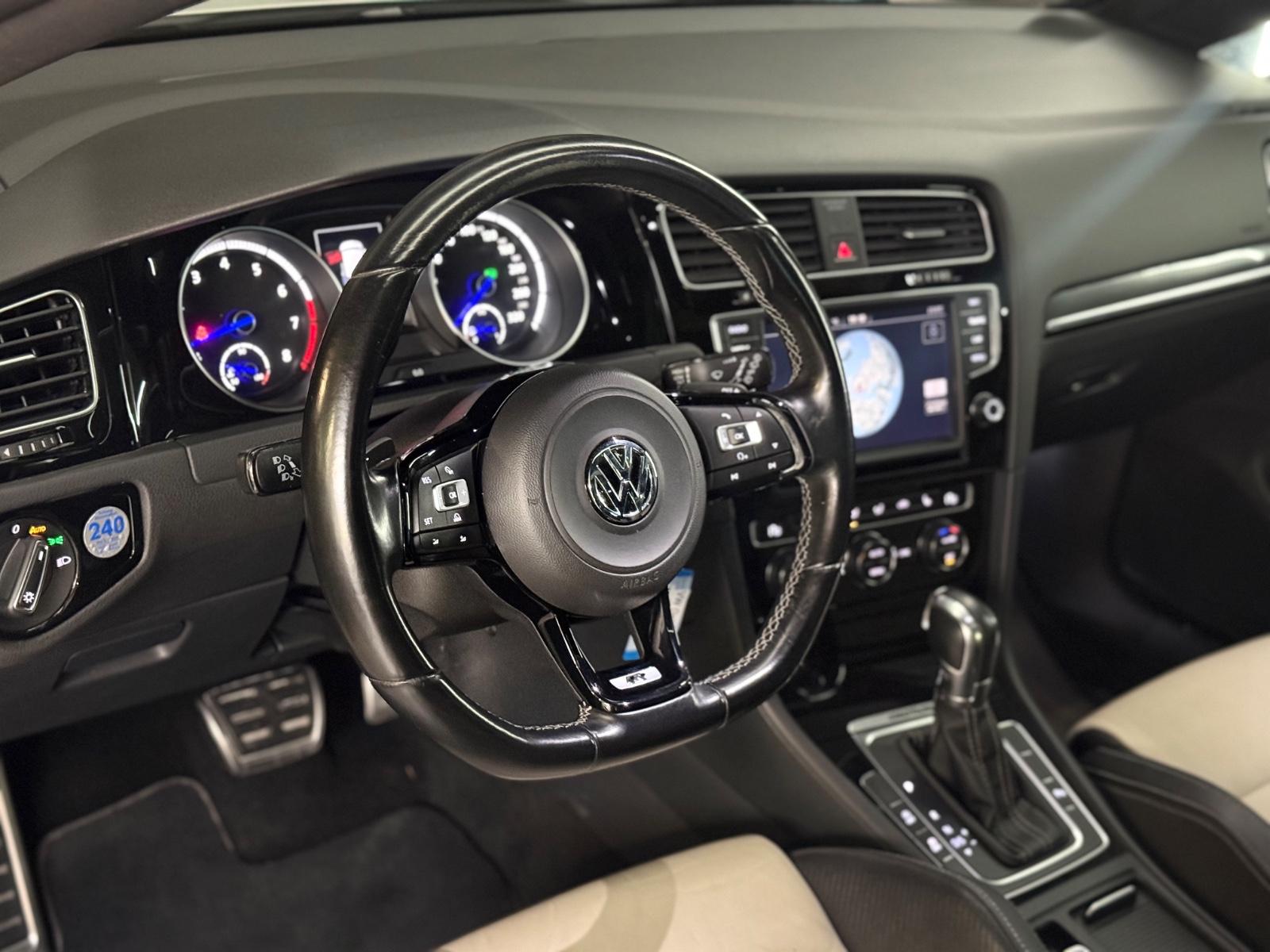 Volkswagen Golf 7 R 300 ch • DSG • 4Motion • Pano • Cuir Nappa • Bi-Xénon
