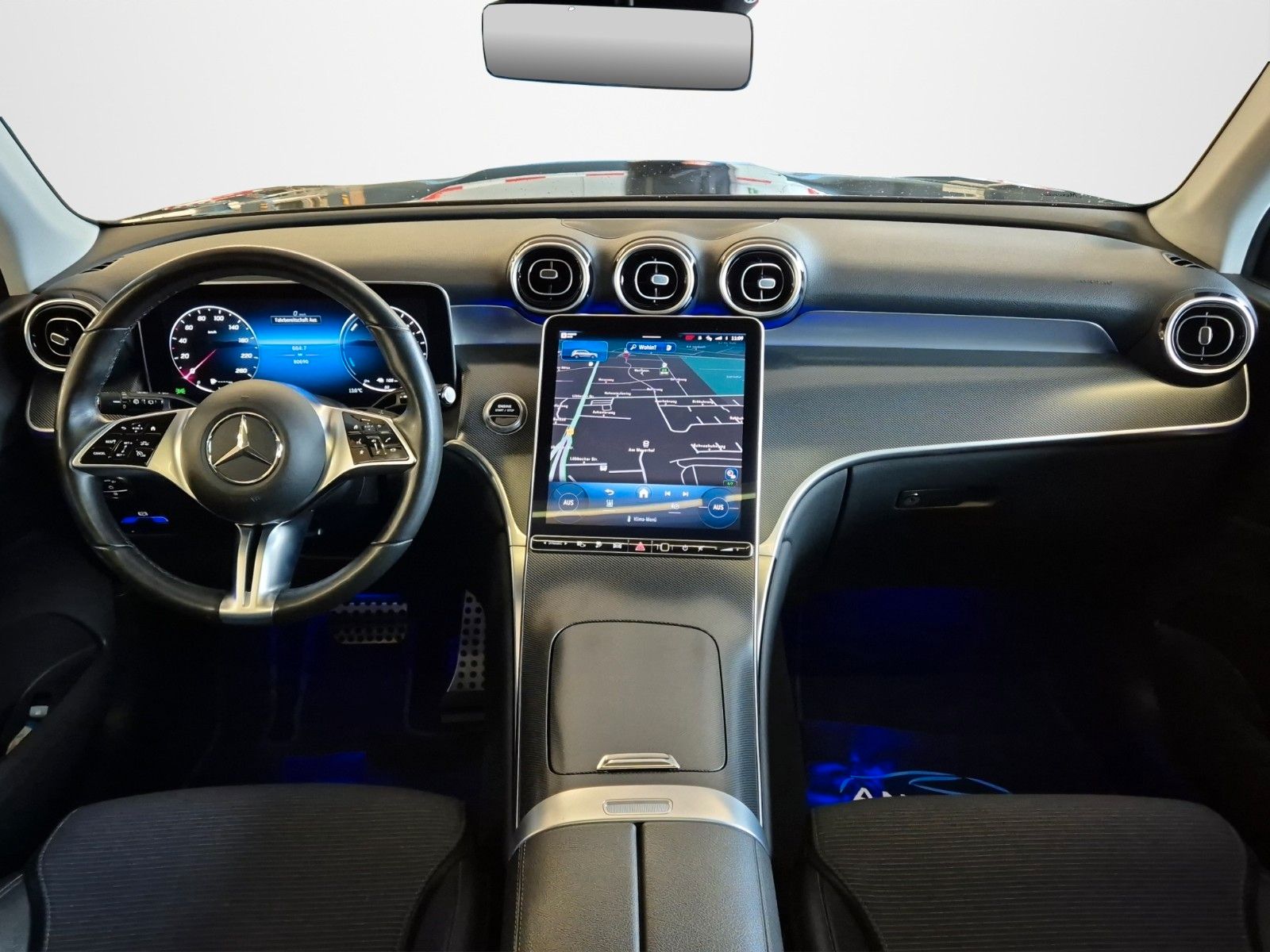 Fahrzeugabbildung Mercedes-Benz GLC300E 4MATIC 360° PANO DIG LIGHT AHK