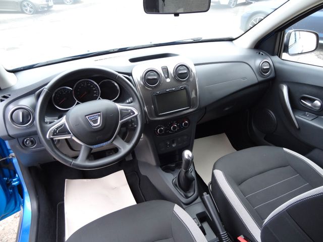 Fahrzeugabbildung Dacia Sandero II Stepway Prestige/1.Hd/Navi/PDC/87TKM/