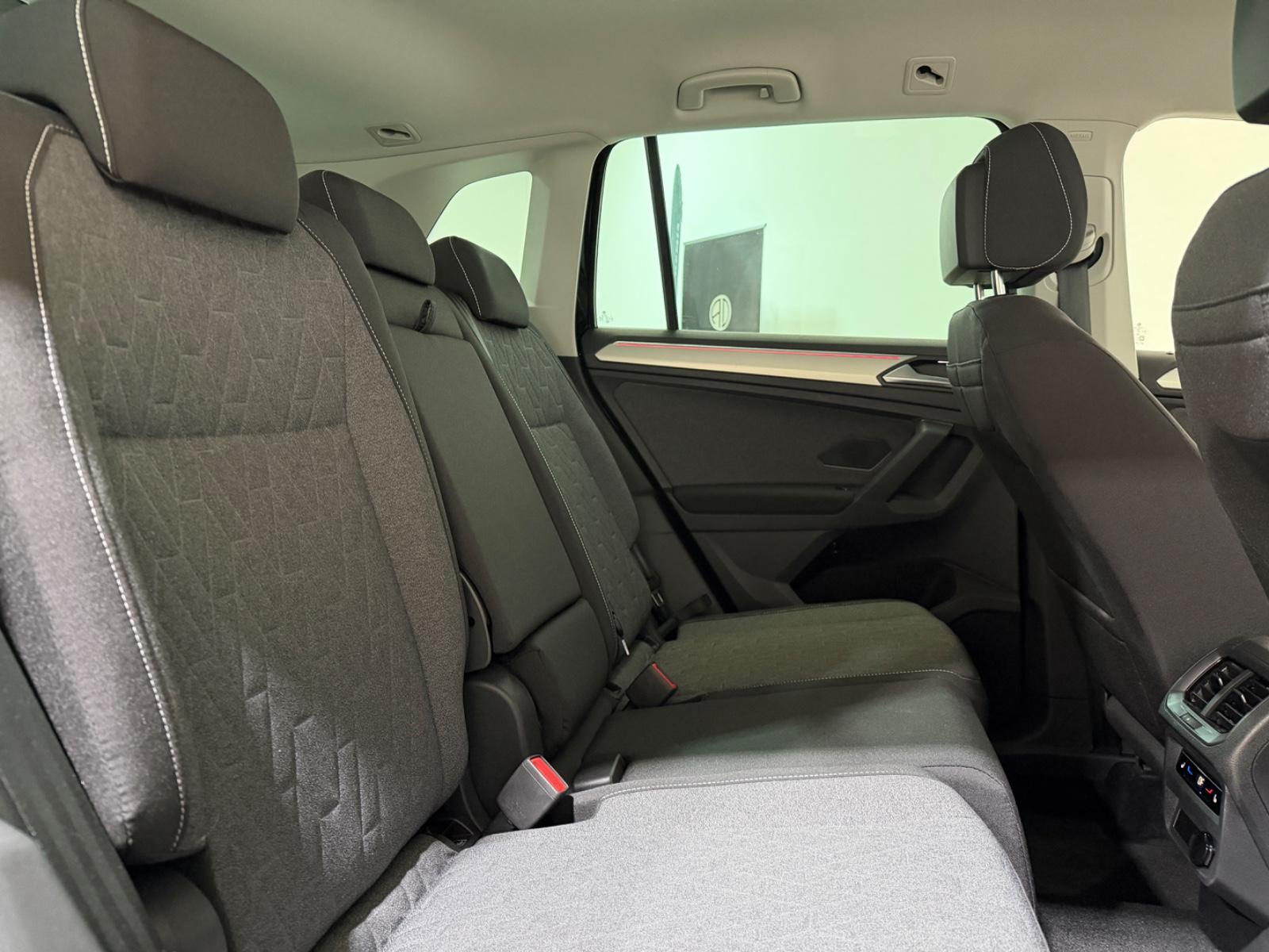 Volkswagen Tiguan Move/IQ.DRIVE/KAM/AMBIENTE/SHZ+HINTEN/ACC