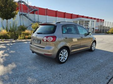 Volkswagen Golf - 6