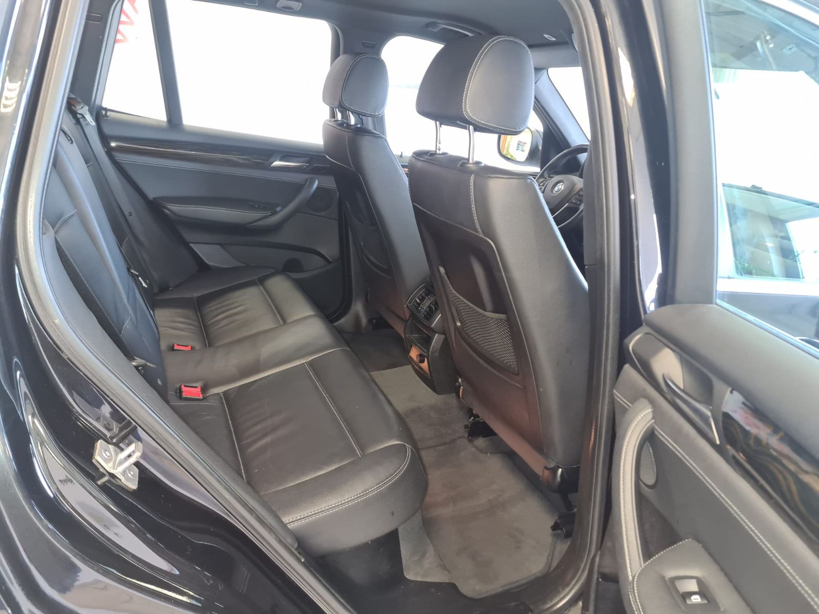 Fahrzeugabbildung BMW X3 xDrive 20 d / NAVI / KAMERA / LEDER / XENON