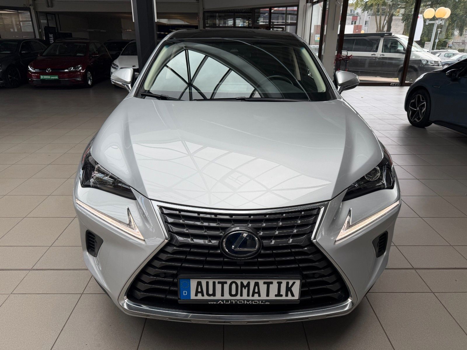 Lexus NX 300 h E-Four imagem 2