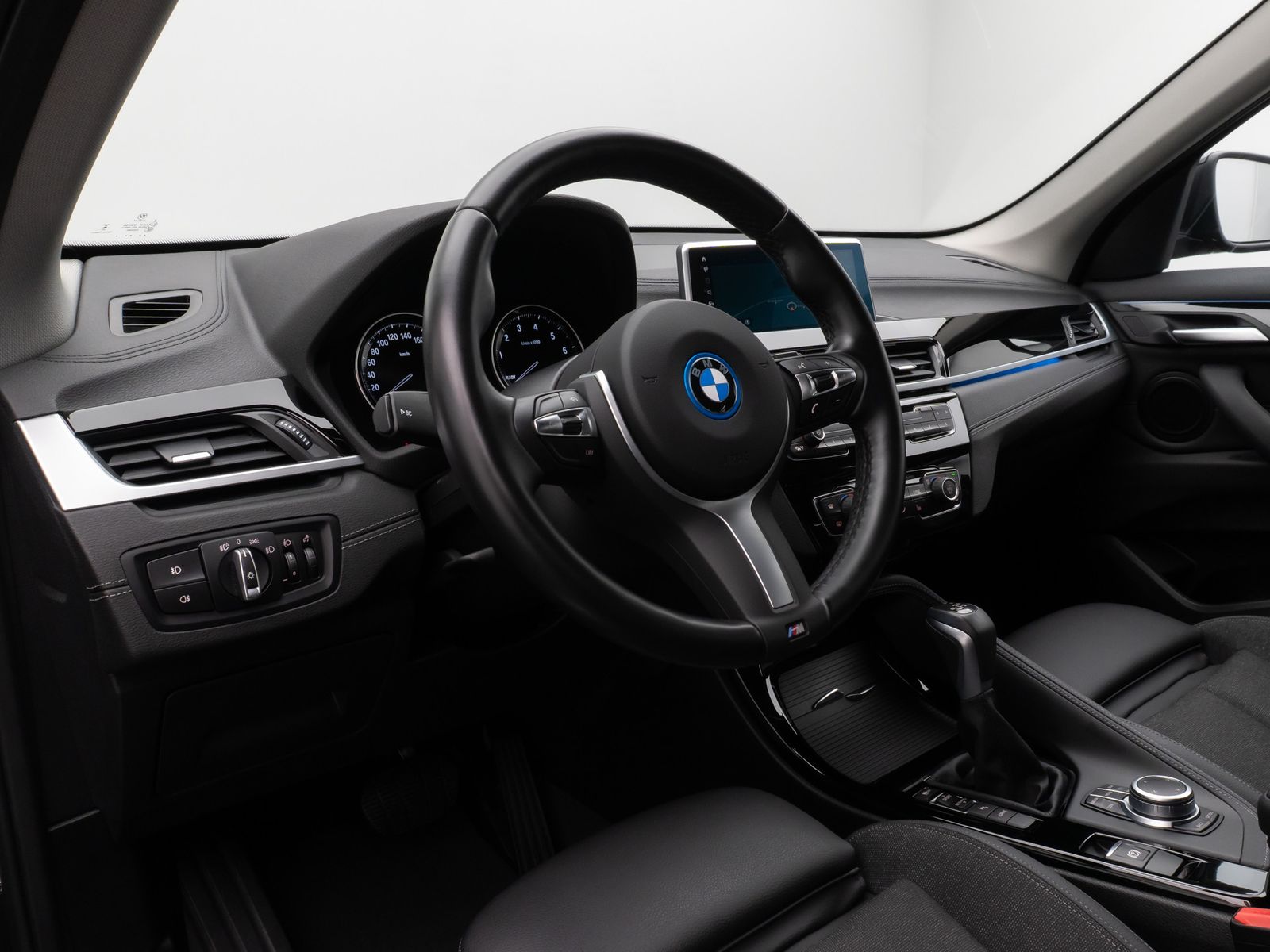 Fahrzeugabbildung BMW X1 xD25e Sport Line Kamera DAB Navi LED Komfort