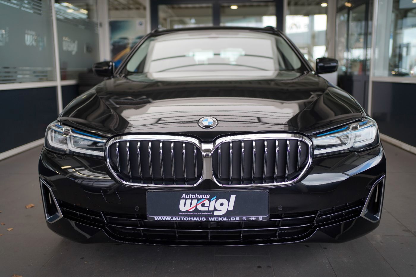 Fahrzeugabbildung BMW 520d Luxury Line Laserlicht+Komfortzugang+Head-U