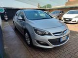 Opel Astra 1.6 CDTI EcoFLEX S&S 4 porte Cosmo Fl - Opel Astra mit Diesel-Antrieb: 1.4
