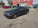 Jaguar X-Type 2.2 D Classic - graue Jaguar X-Type