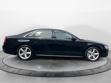 Audi A8 - 7