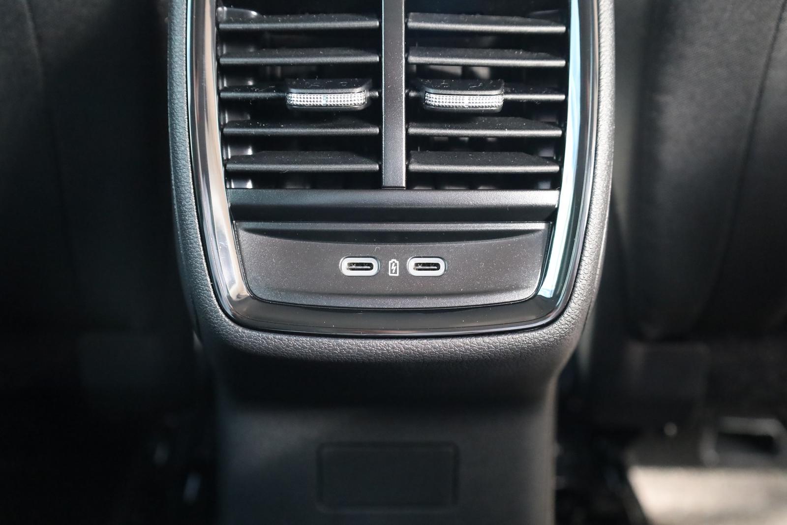 Skoda Kamiq 1.0 TSI DSG LED Kamera AHK Sitzheizung