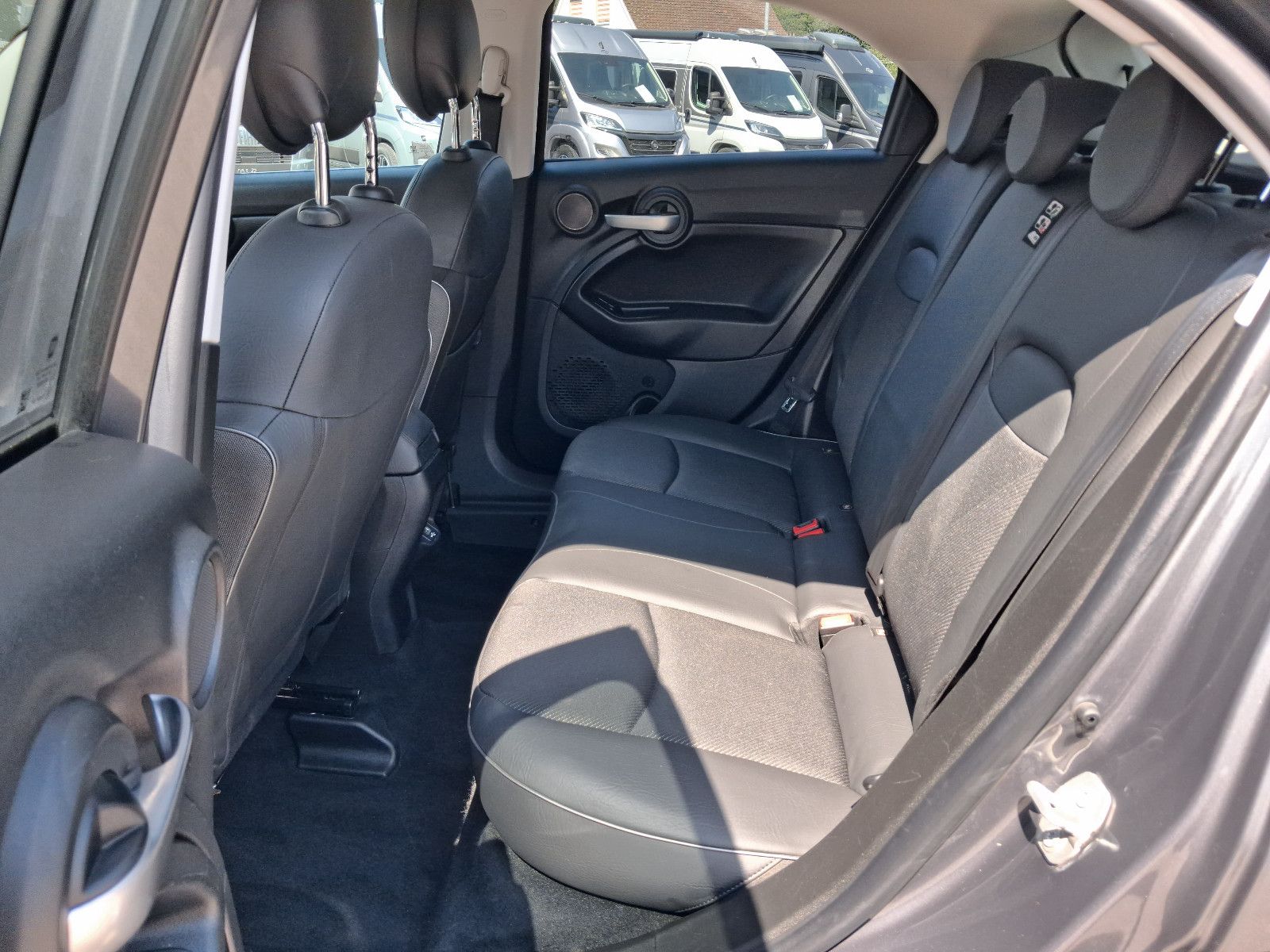 Fahrzeugabbildung Fiat 500X Cross