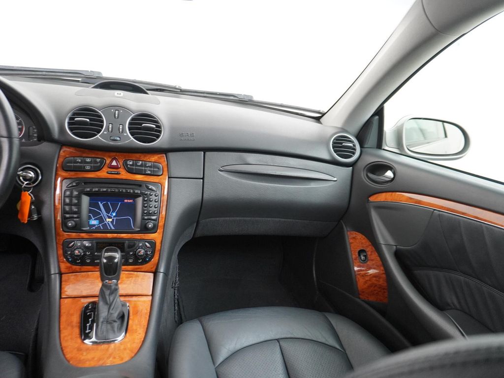 Mercedes-Benz CLK 240 Coupé Elegance Youngtimer Leder Comand n