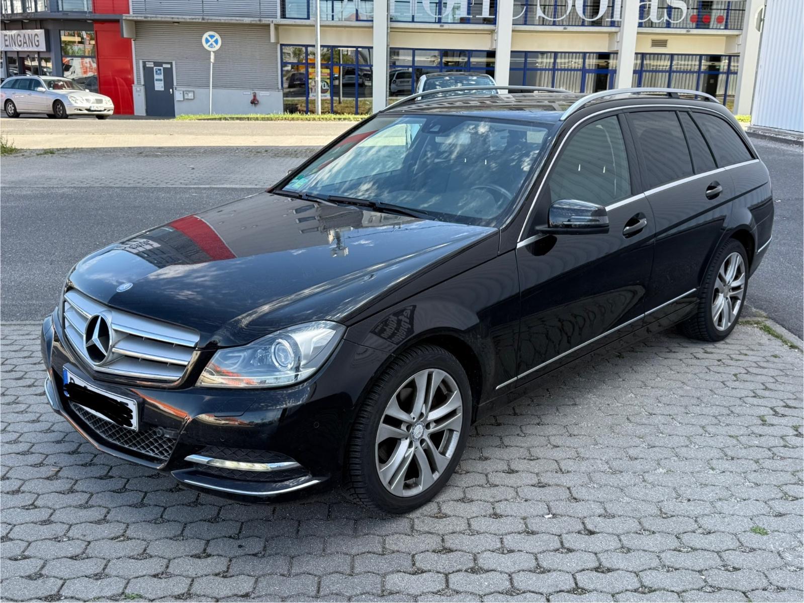 Mercedes-Benz C 180 T BlueEFFICIENCY AVANTGARDE Teilleder Navi