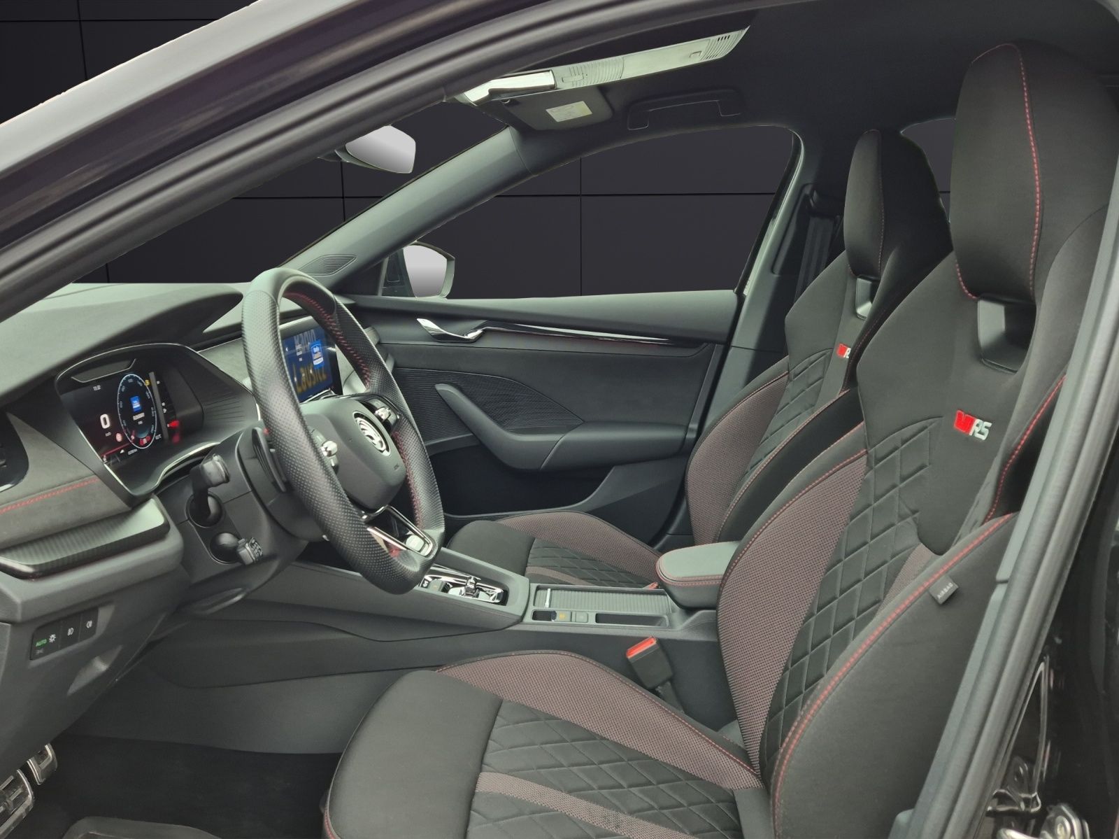 Fahrzeugabbildung SKODA Octavia Combi TDI RS DSG 4x4 Matri Navi AID HUD