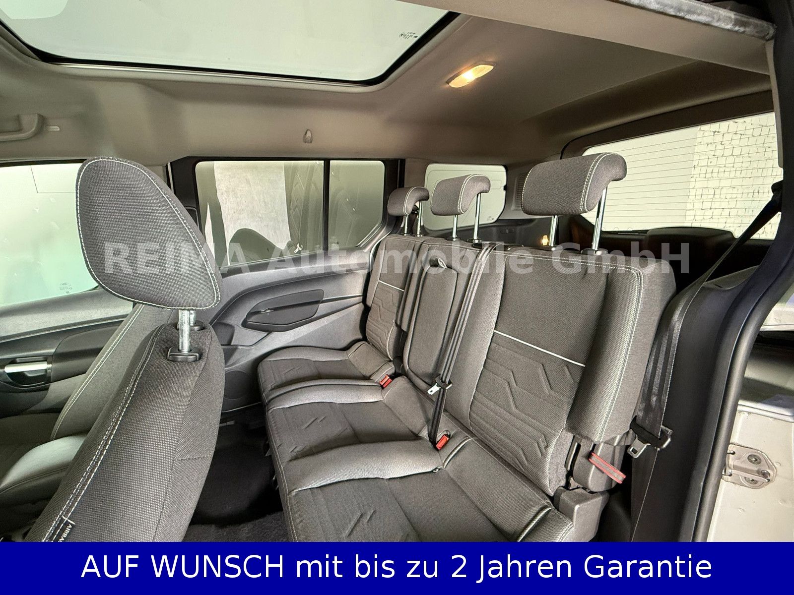 Fahrzeugabbildung Ford Tourneo Connect L2 1,5 D Automatik, Pano, Navi