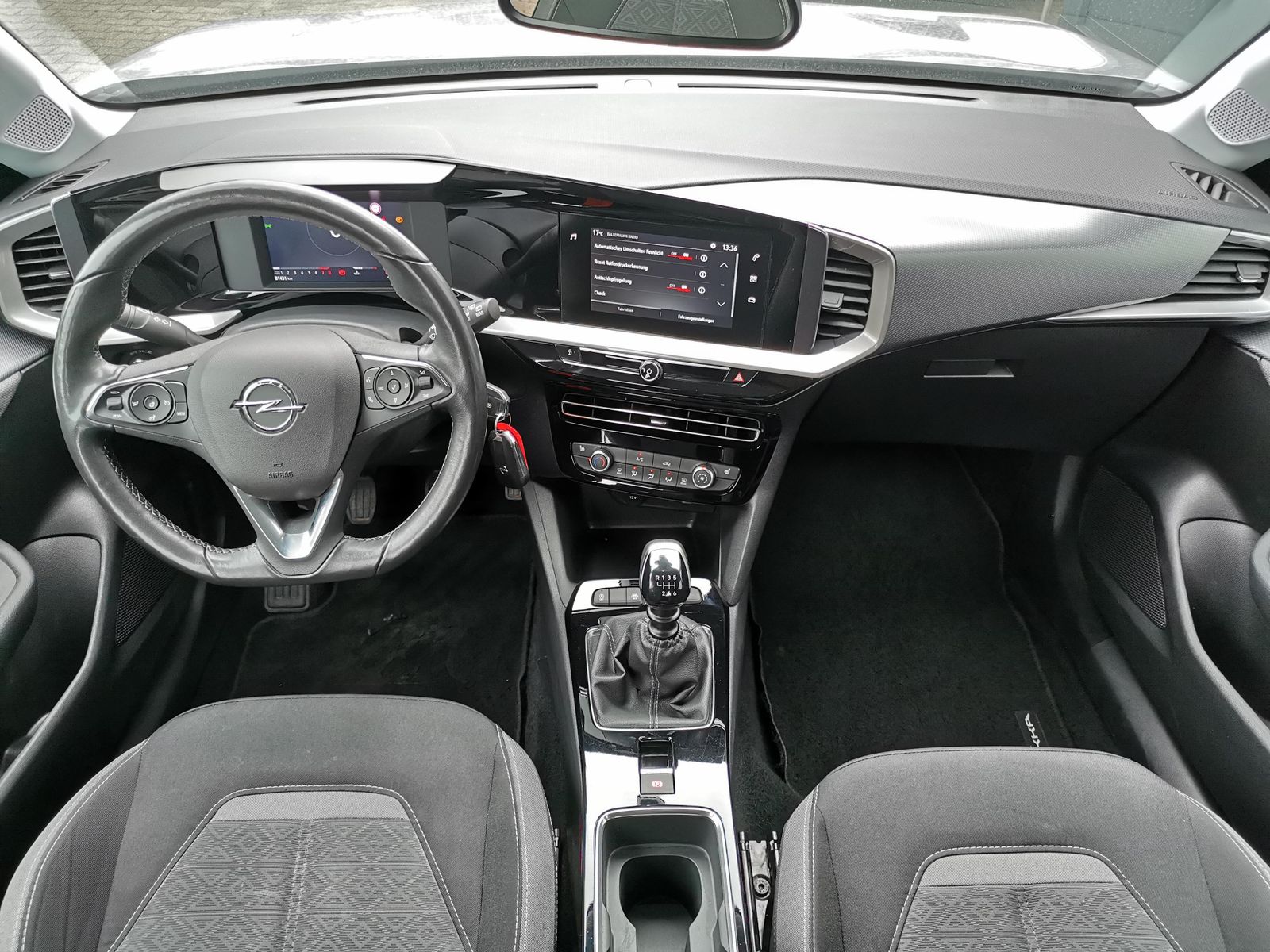 Fahrzeugabbildung Opel Mokka Edition +SHZ+KAMERA+TEMPOMAT+LANEASSIST+
