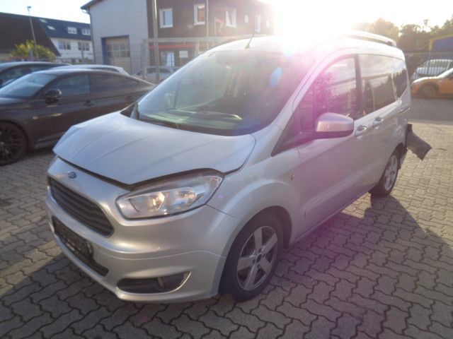 Ford Tourneo Courier 1.0 EcoBoost 74kW Titanium