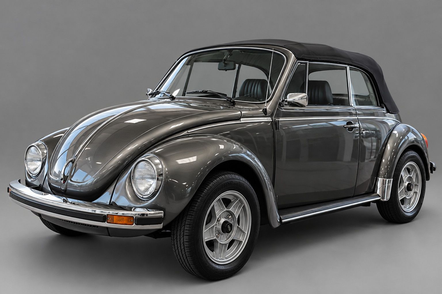 Volkswagen Käfer 1303 Cabrio+LEDER+TÜV 06/27+H-KENNZEICHEN+