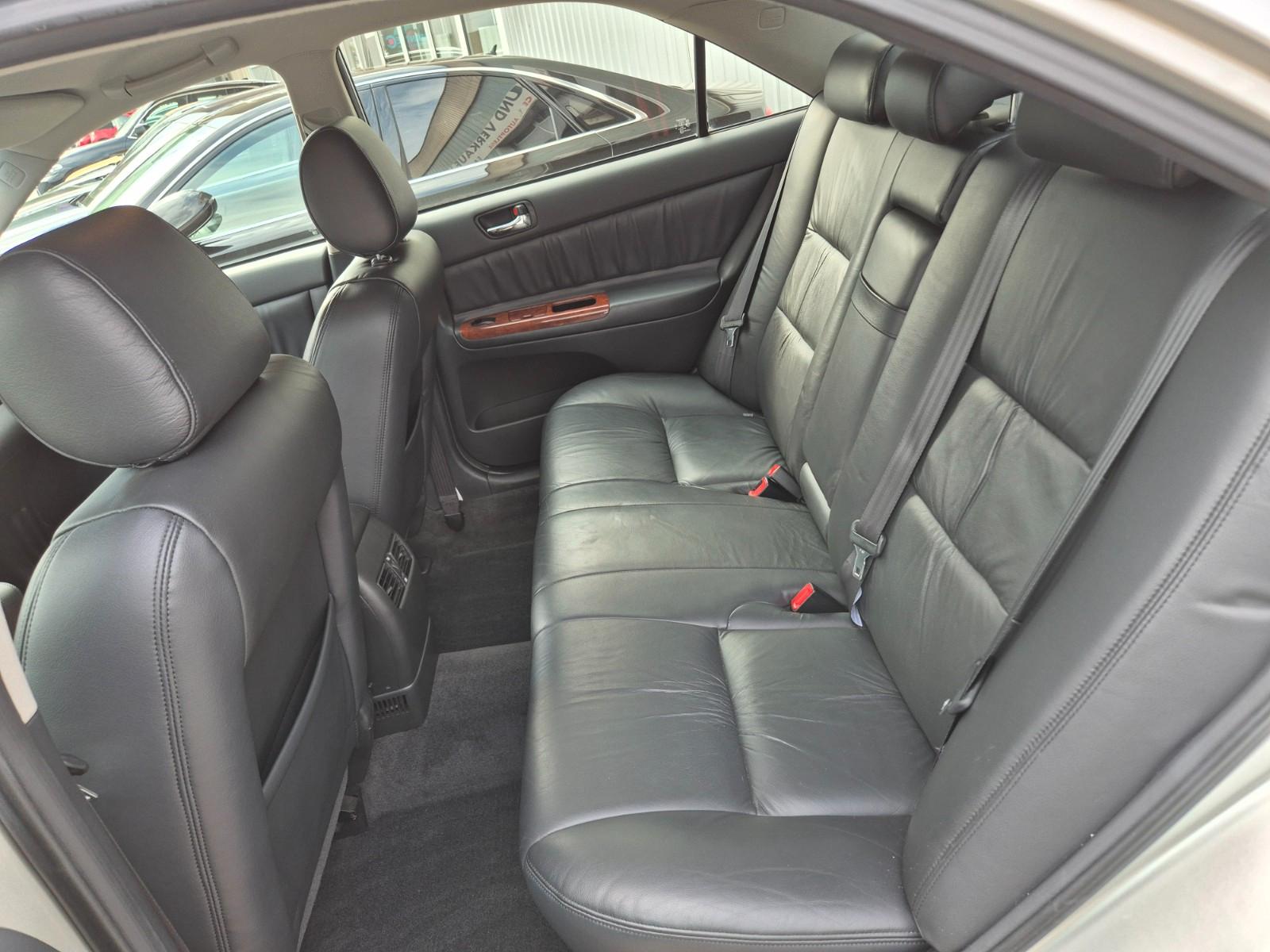 Toyota Camry 2.4 Auto