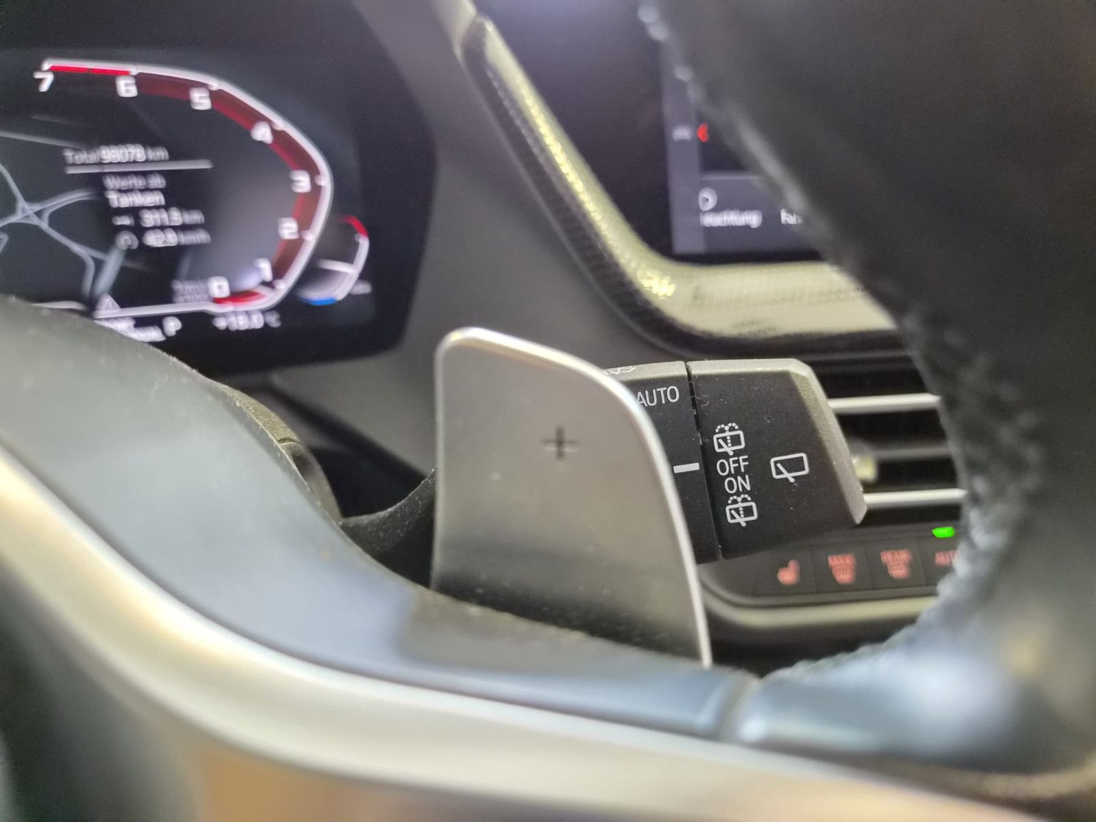 Fahrzeugabbildung BMW M135i xDrive / KAMERA / NAVI / HK Sound