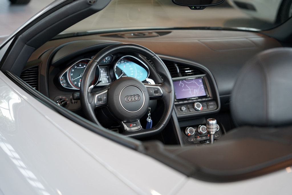 Audi R8
