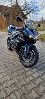 Yamaha YZF R1  mit Akrapovic - YAMAHA 2007 R1