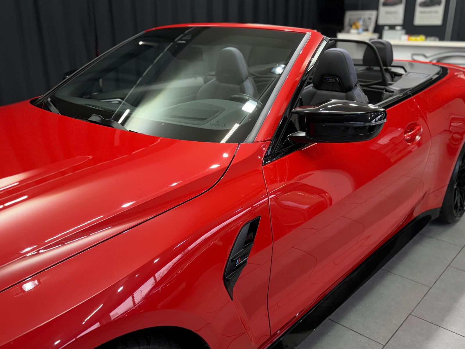 Fahrzeugabbildung BMW M4 Cabrio xDrive Competition|LASER|CARBON|HEAD-U