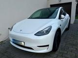 Tesla Model Y Hinterradantrieb RWD / Hardware 4 - Tesla in Leipzig