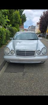 Mercedes-Benz Mercedes E300 Turbodiesel (W210)  168.000... - Mercedes-Benz E 300 mit Diesel-Antrieb: Turbo