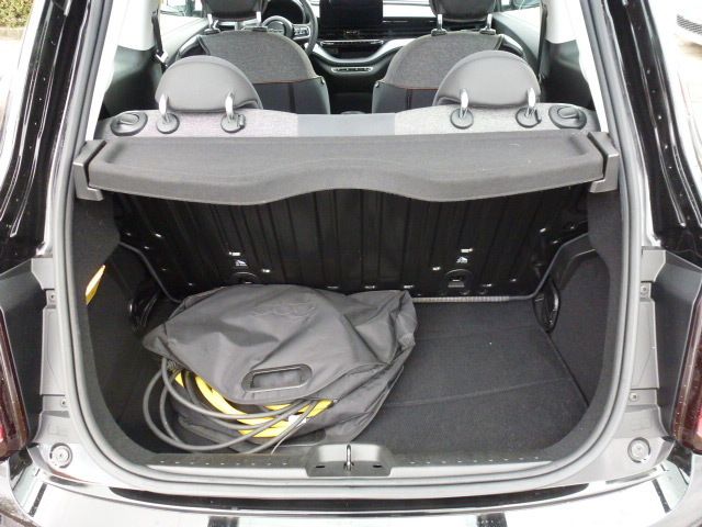 Fahrzeugabbildung Fiat 500e Icon 42 kWh + DAB + Navi
