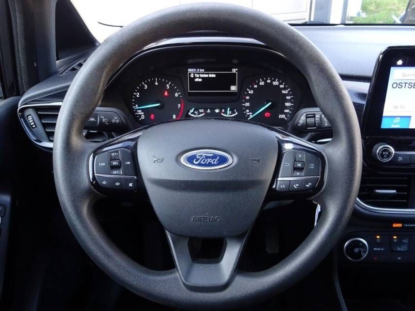 Fahrzeugabbildung Ford Fiesta 1,1 Cool & Connect Sitzheizung/Klima
