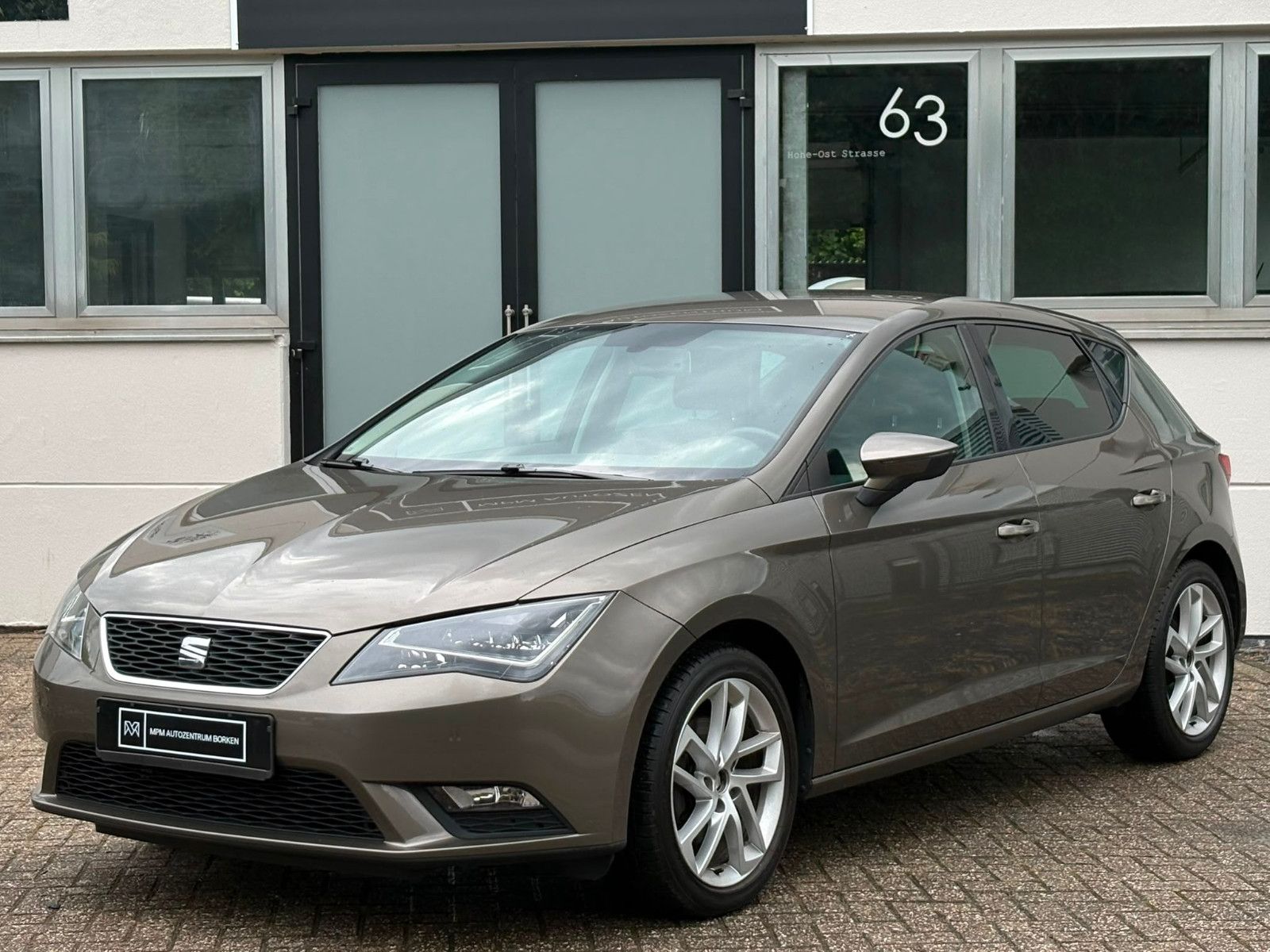 SEAT Leon Style  1.4 TSI DSG I AHK I Navi I LED