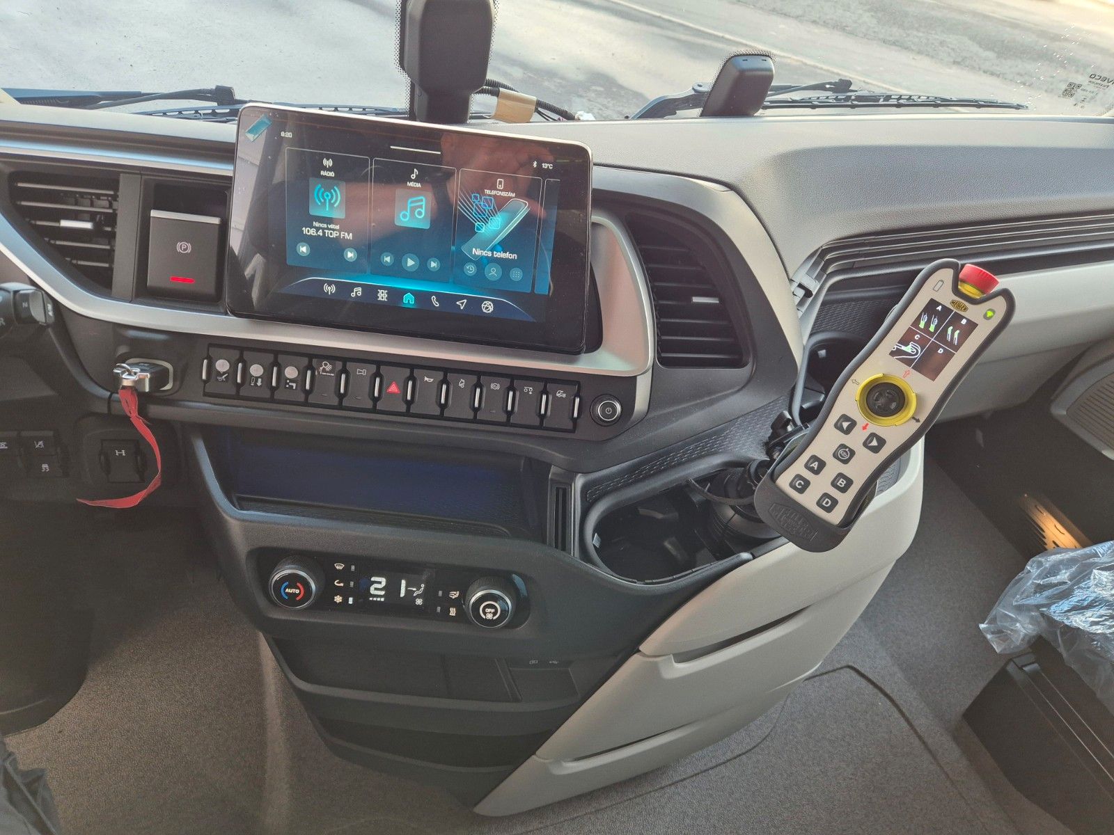 Fahrzeugabbildung Iveco AS280X58Y/ PS ON Meiller AK 16. T Funk AHK Cam