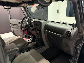 Jeep Wrangler - 10