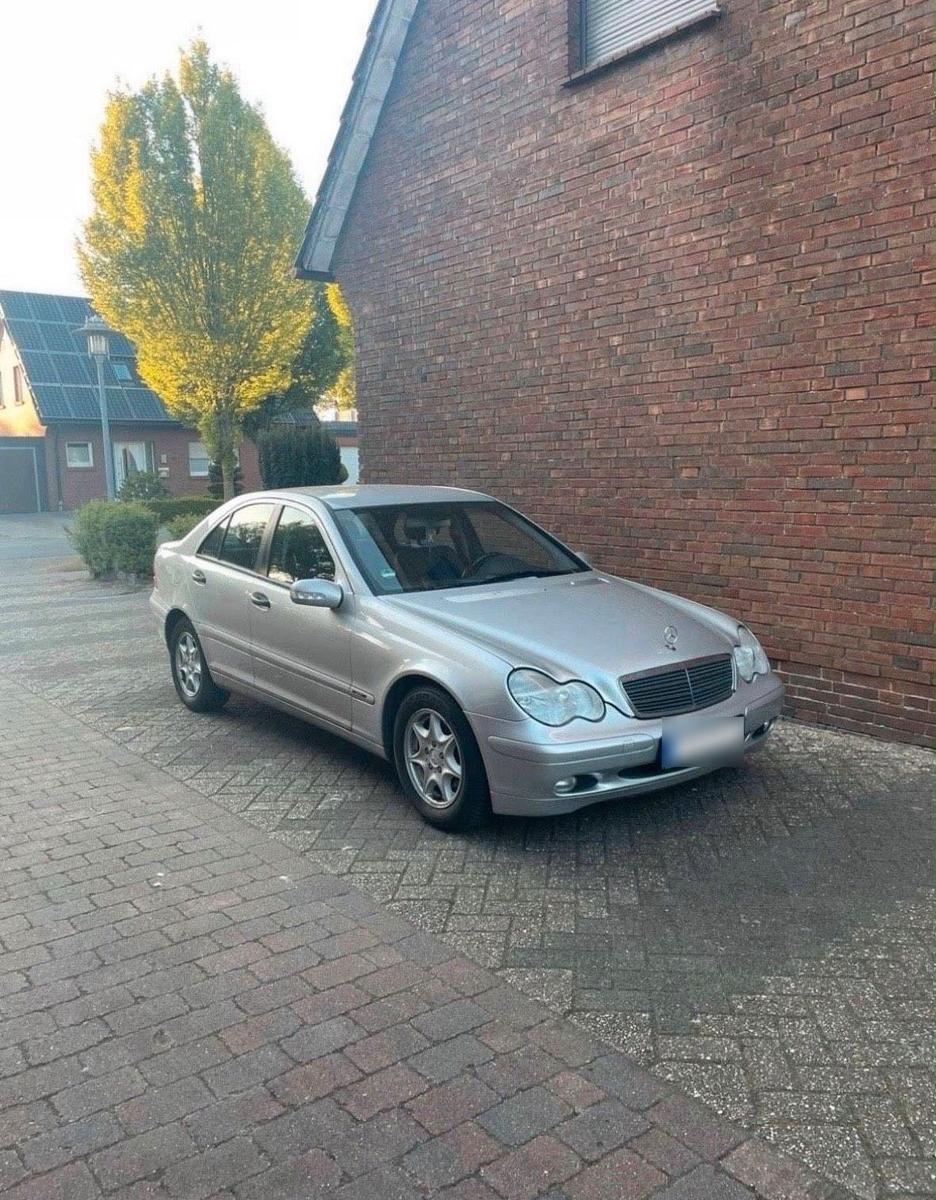 Mercedes-Benz C 180