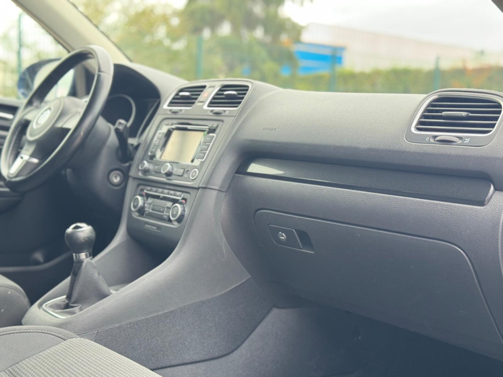 Volkswagen Golf 2011 — photo 11