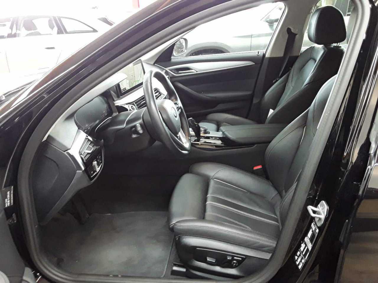 BMW 530d xDrive Touring Aut. AHK NAVI LED