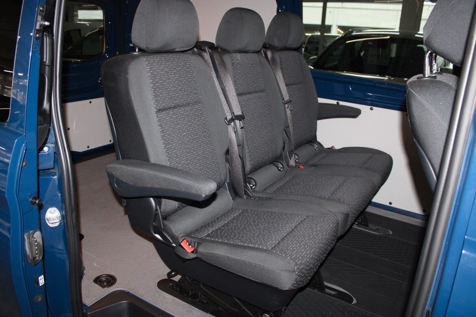 Fahrzeugabbildung Mercedes-Benz Vito MIXTO LANG 5-Si Klima STDHZ NAVI AHK CAM