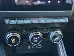Fahrzeugabbildung Clio V Esprit Alpine 1.6 E-TECH Hybrid 145 EU6e,