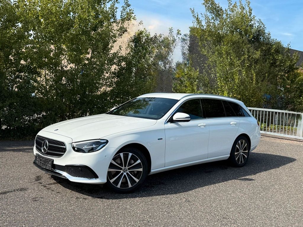 Image of Mercedes-Benz E 300
