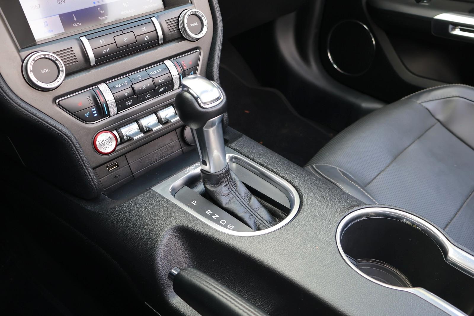 Ford Mustang 2.3 EcoBoost SHELBY OPTIK/CARPLAY/KAMERA