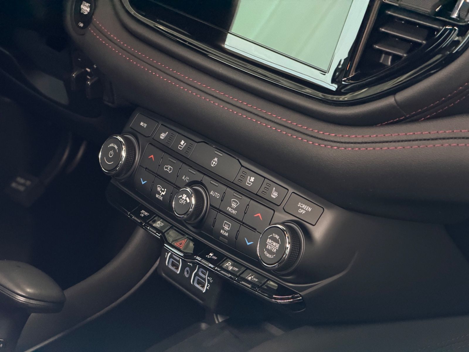 Fahrzeugabbildung Dodge Durango 5,7 HEMI R/T LPG Black-Top 7-Sitzer