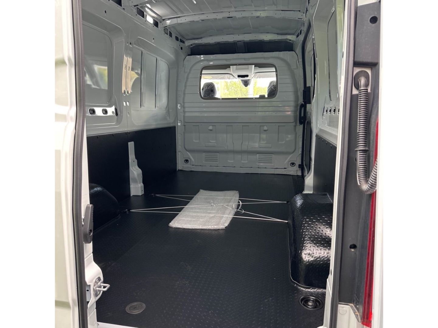 Fahrzeugabbildung Maxus Deliver9 Kasten 108 kW EU6d 2.0 Diesel Panel Van