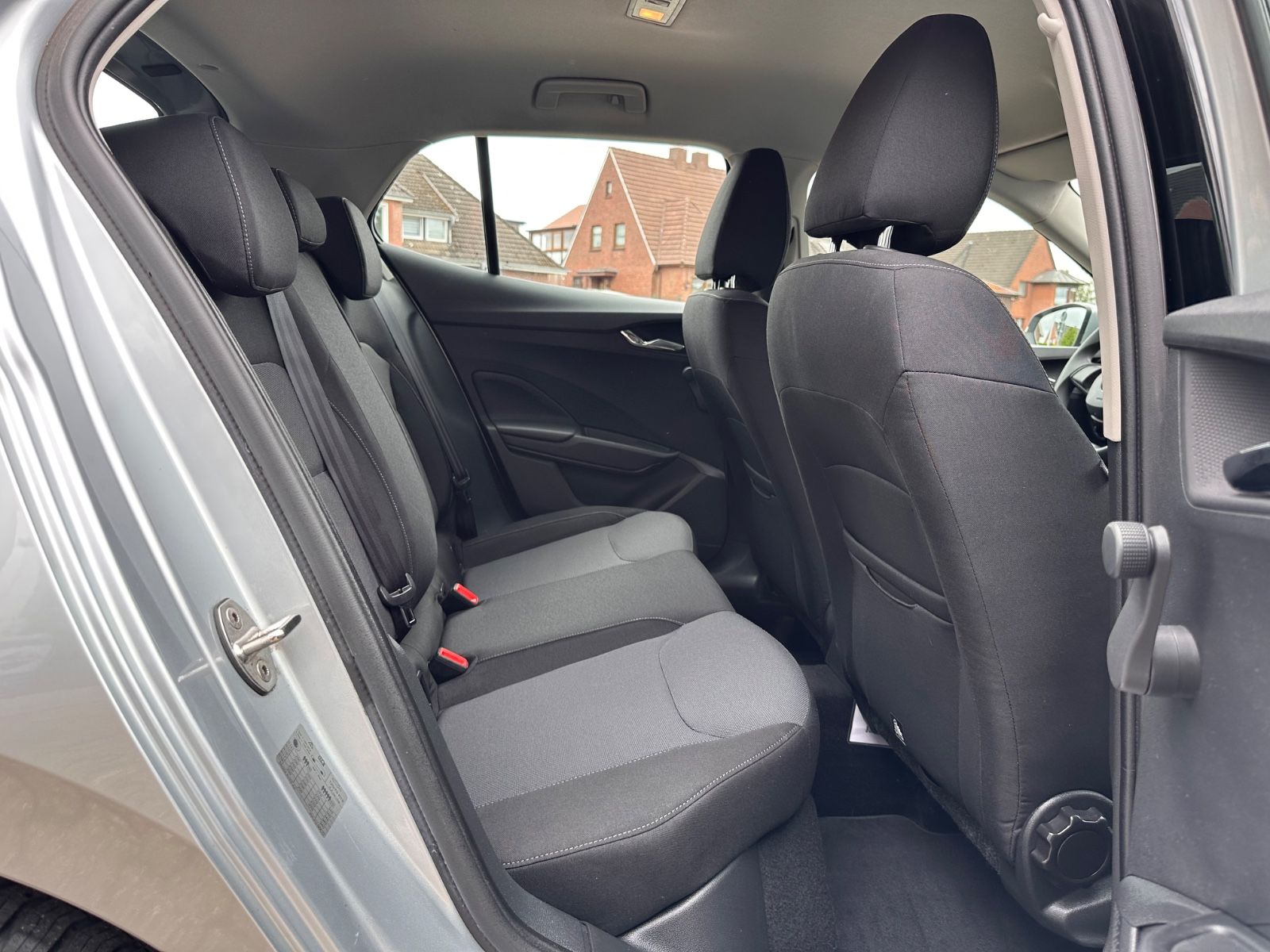 Fahrzeugabbildung SKODA Fabia 1.0 MPI Ambition APP/Klima/GJR