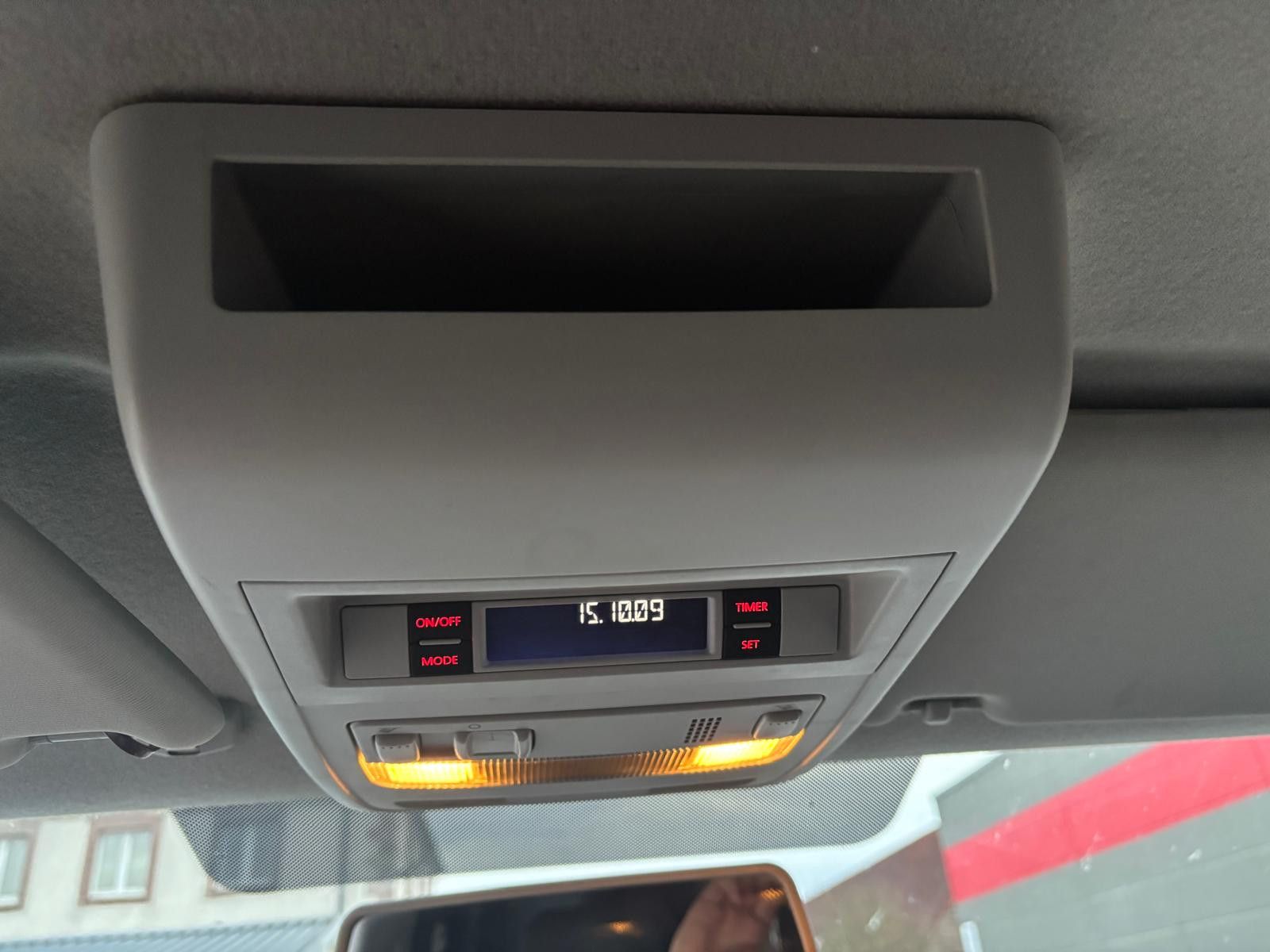 Fahrzeugabbildung Volkswagen T6 Transporter 2.0 TDI Kasten lang-STDHZ-AHK-NAV