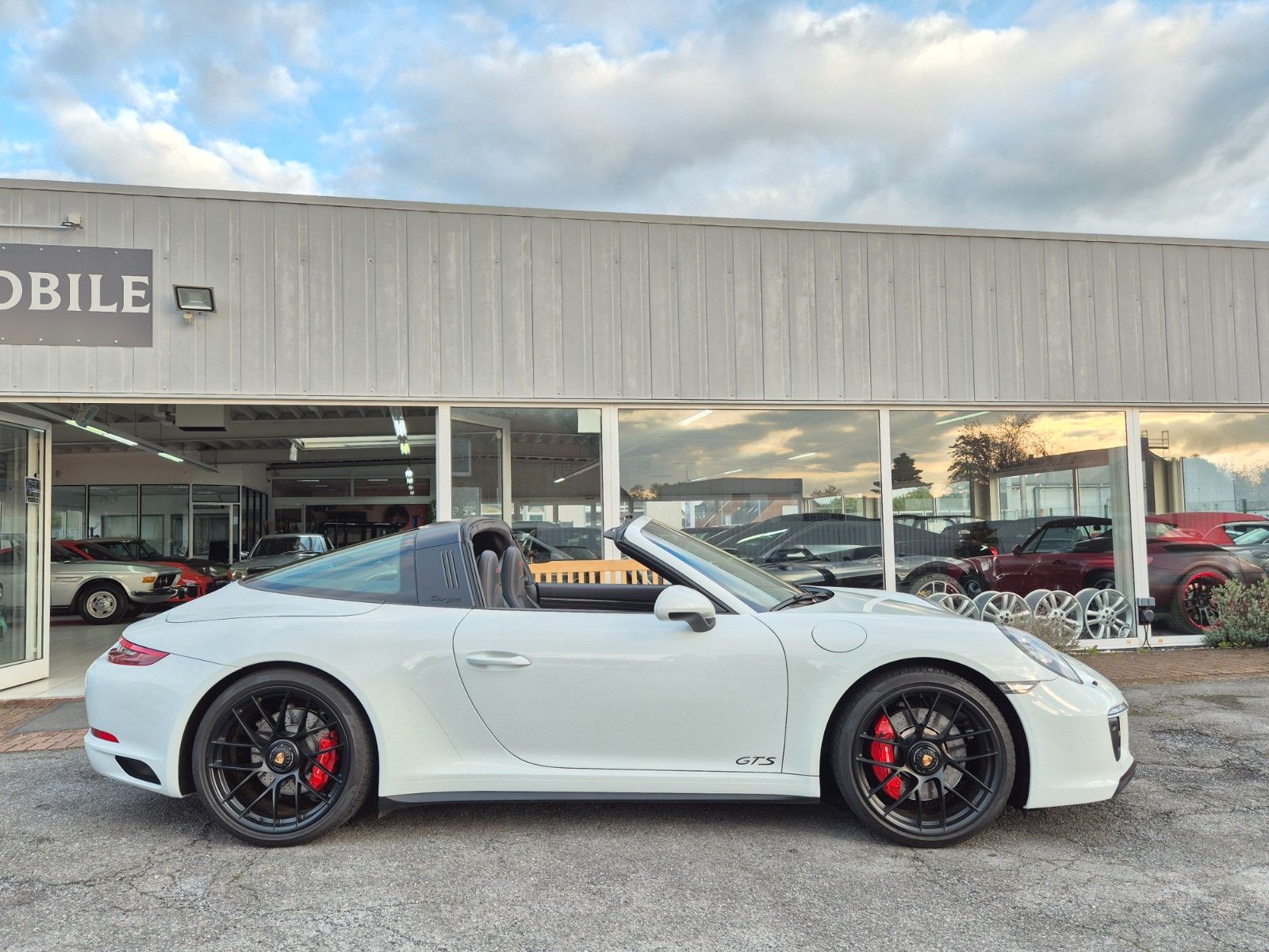 Fahrzeugabbildung Porsche 991 Targa 4 GTS/Approved/Interieur Paket GTS