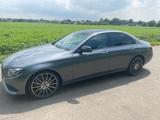 Mercedes-Benz E 220 d Autom. - - Mercedes-Benz E 220 in Krefeld