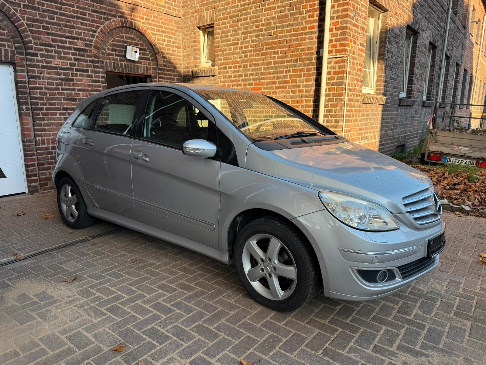 Mercedes-Benz B170 2005 — photo 12